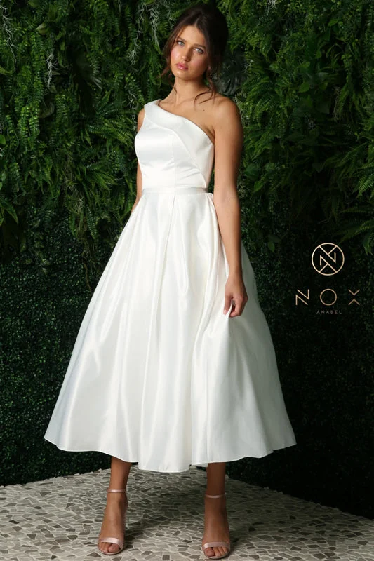 Nox Anabel A-Line Gown: Captivate with Grace and Charm at Formal Occasions Vintage unclassified dresses